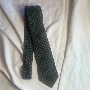 May's Elegant Dark Green Patterned Tie